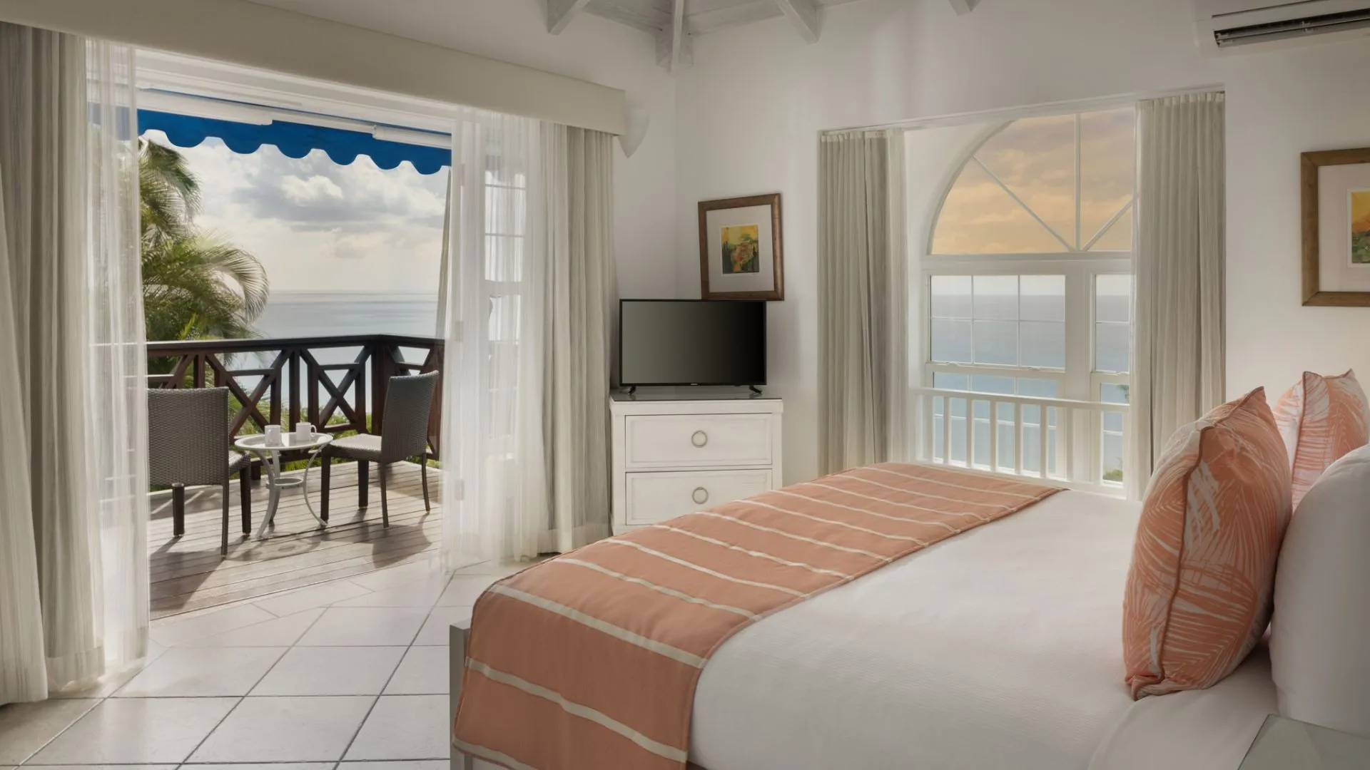 Windjammer Landing Resort Hotel 11